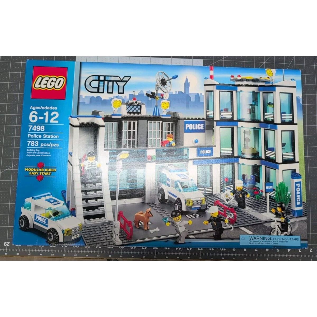 Lego City : Police Station - 7498 - Retired- New- - Htf