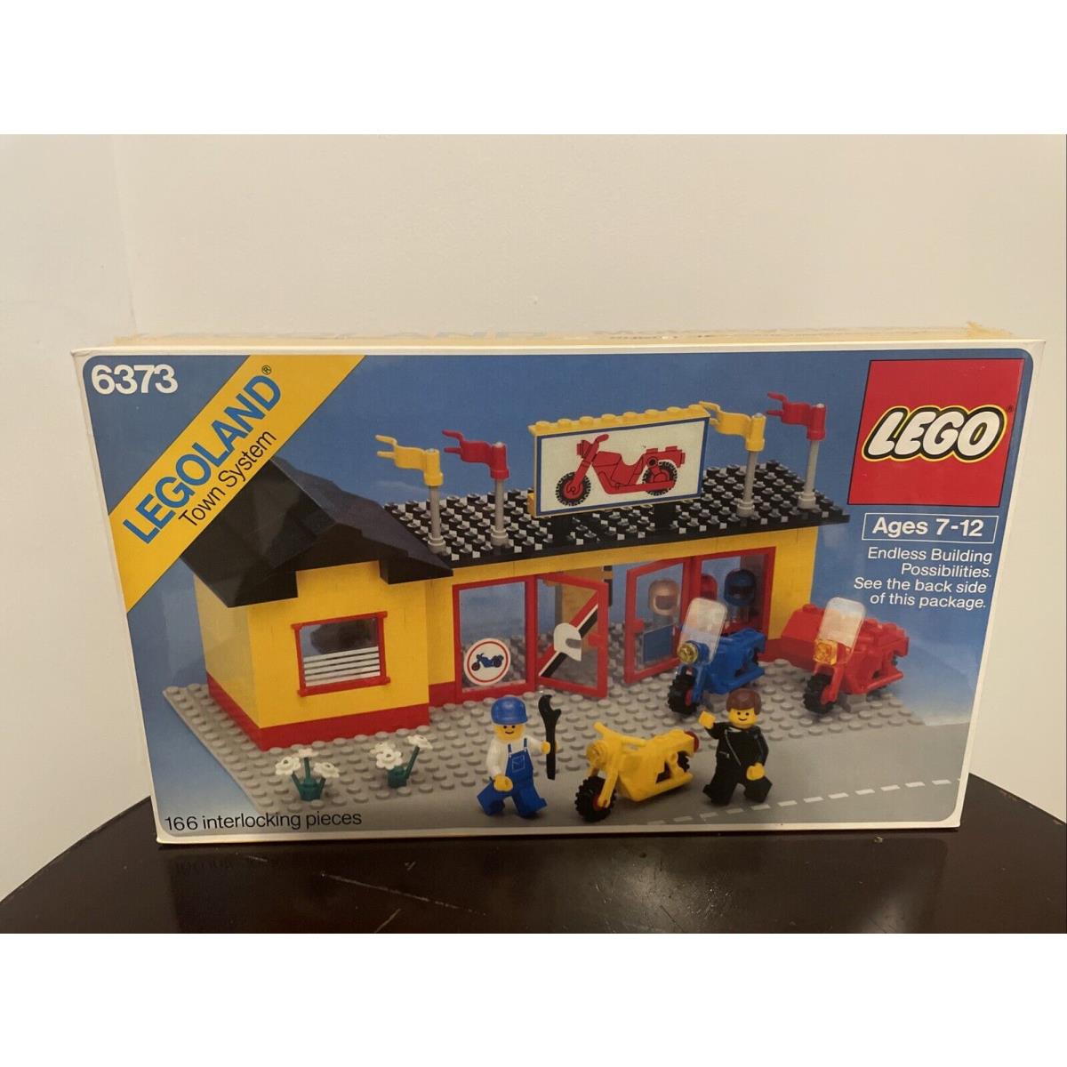 Lego Motorcycle Shop 6373 Vintage 1984s