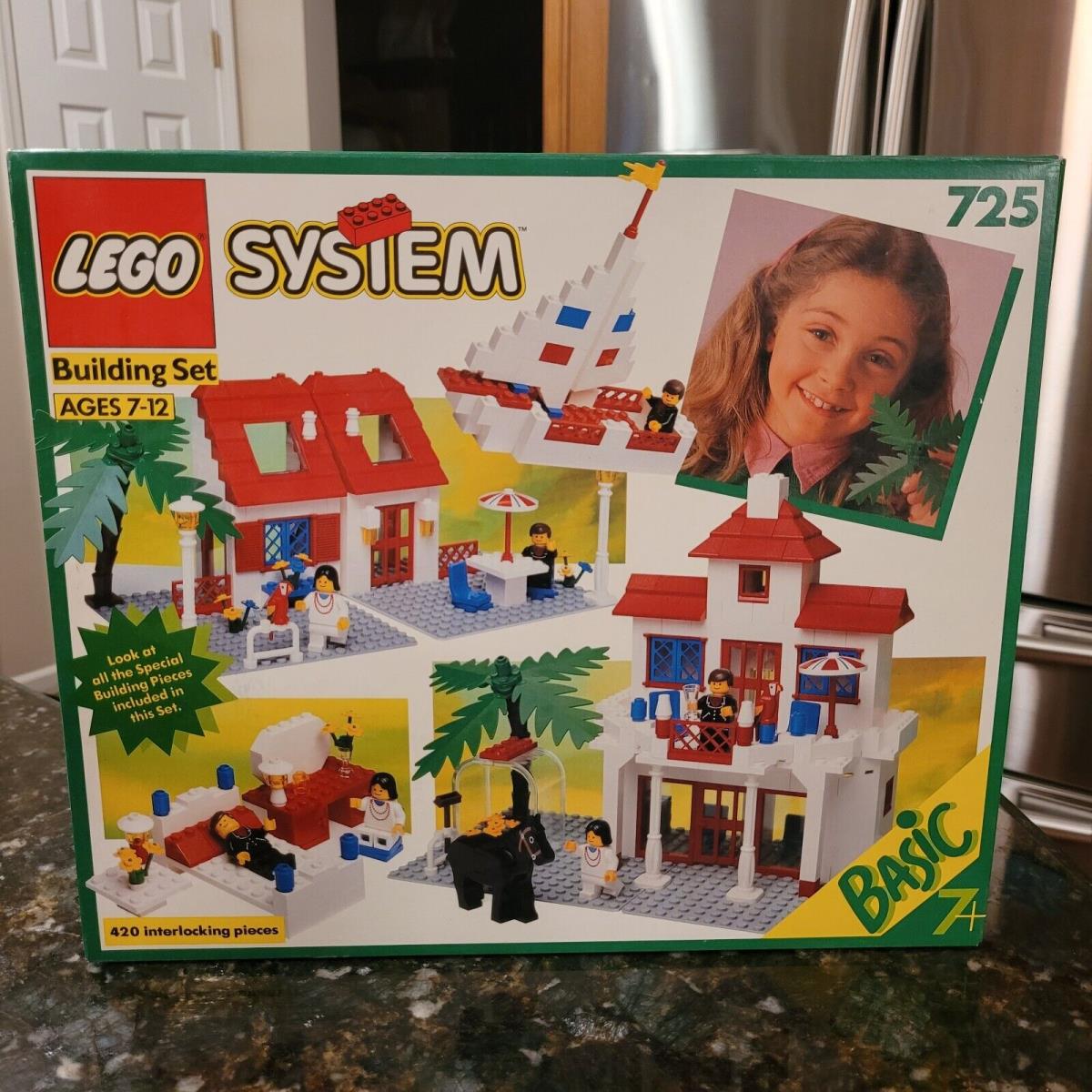 Lego Universal Basic Building Set 725 Box