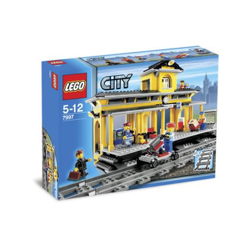 Lego Train Station 7997 Train Minifigure Building Set