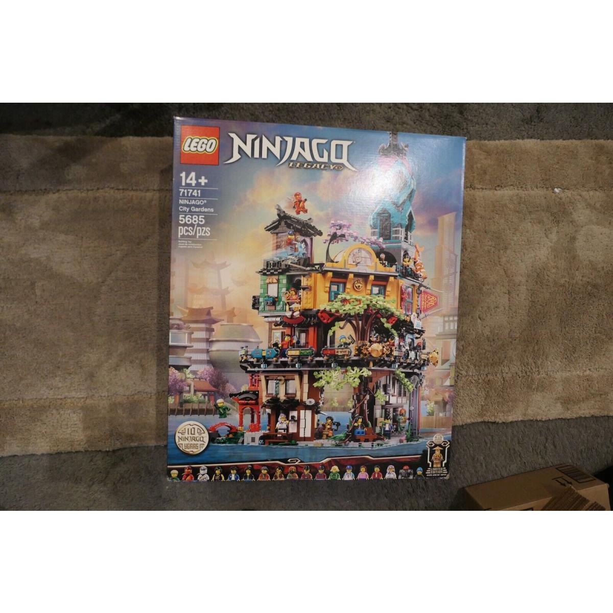 Lego Ninjago Legacy: Ninjago City Gardens 71741