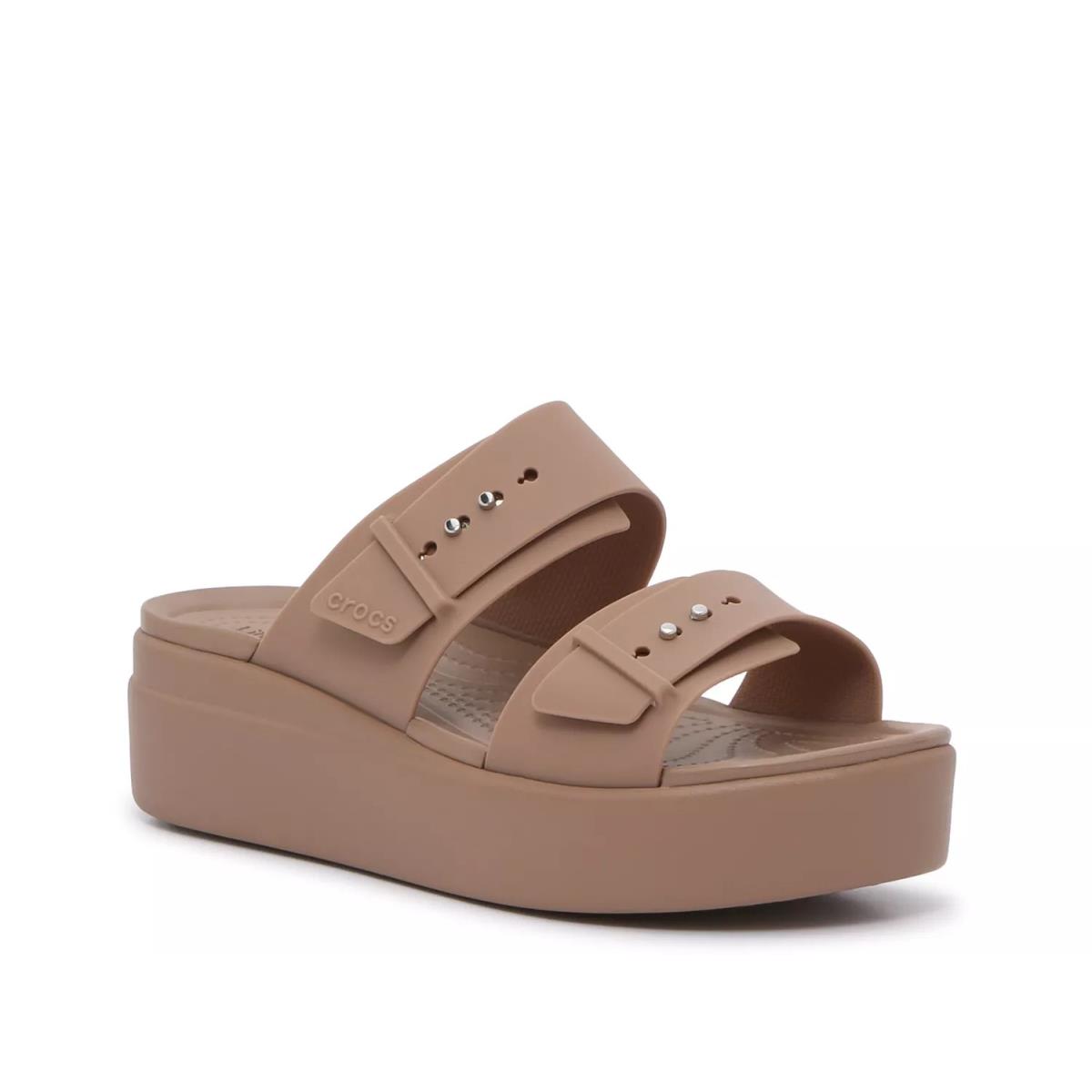 Woman`s Sandals Crocs Brooklyn Low Wedge Sandal Mushroom Tan