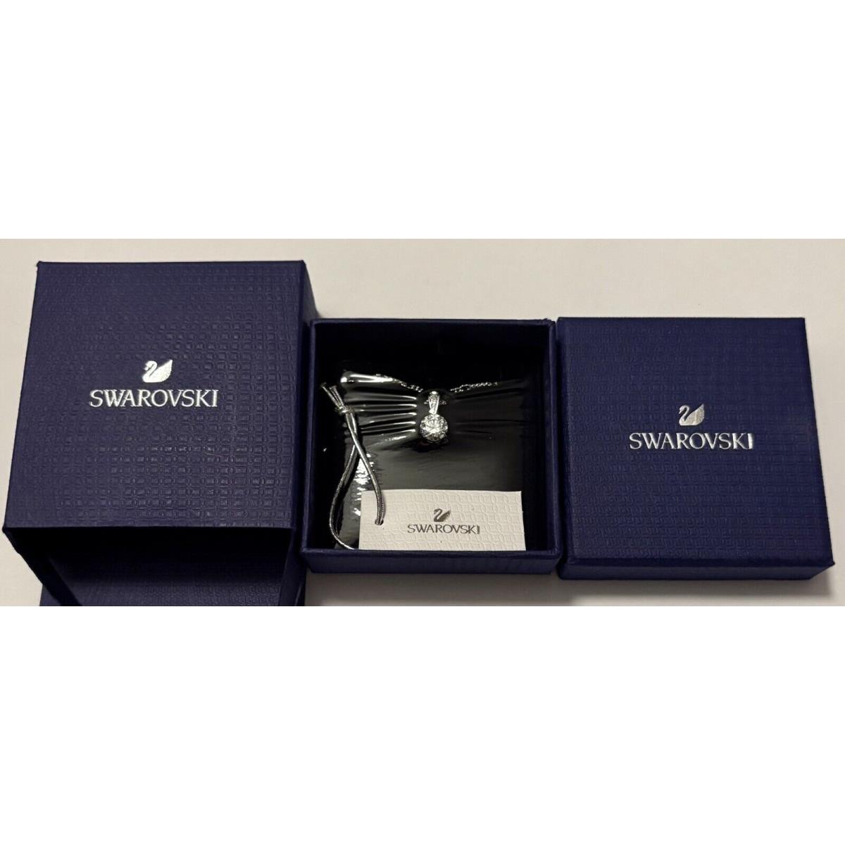 Swarovski Crystal Solitaire Pendant Necklace 1800045