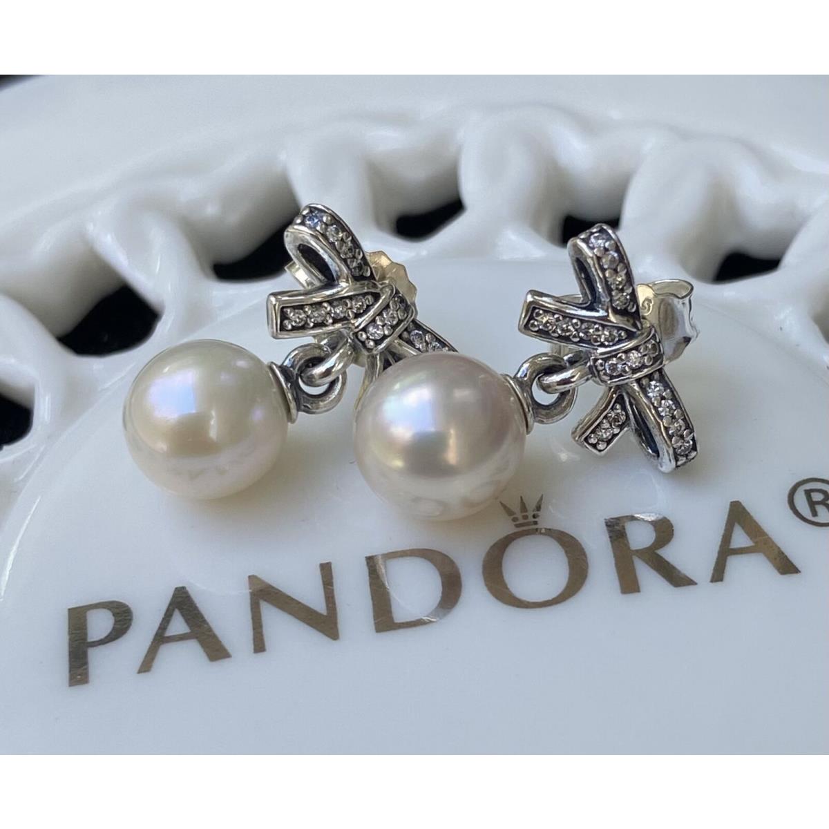 Pandora Delicate Sentiments Pearl Drop Earrings 290596P