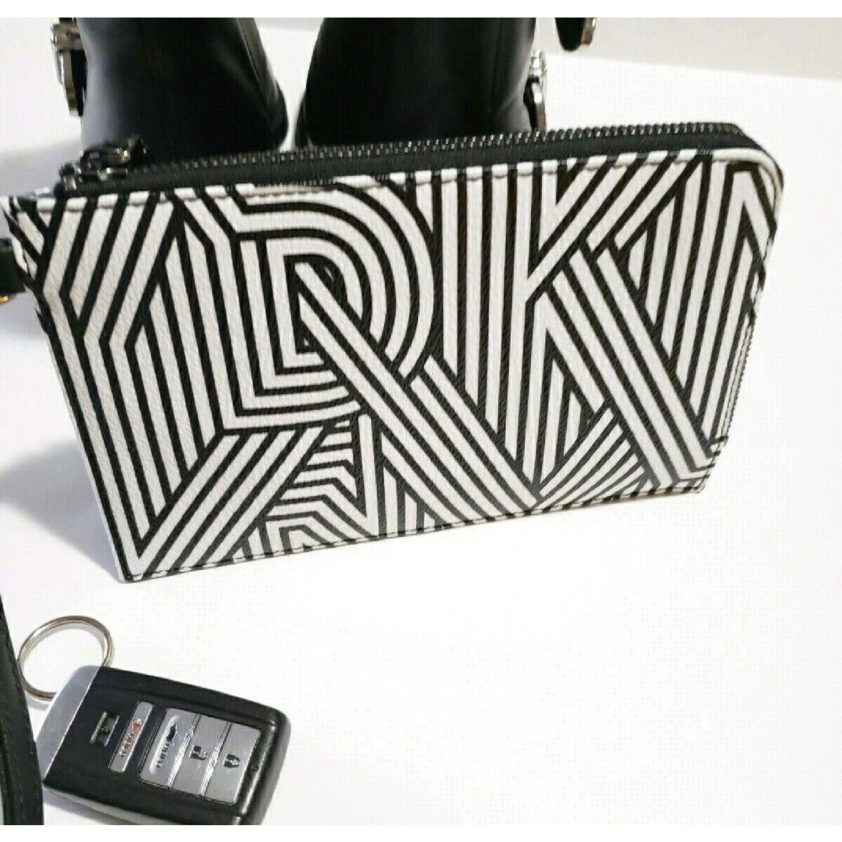 Dkny Crosswalk Coated Logo Black White Wristlet