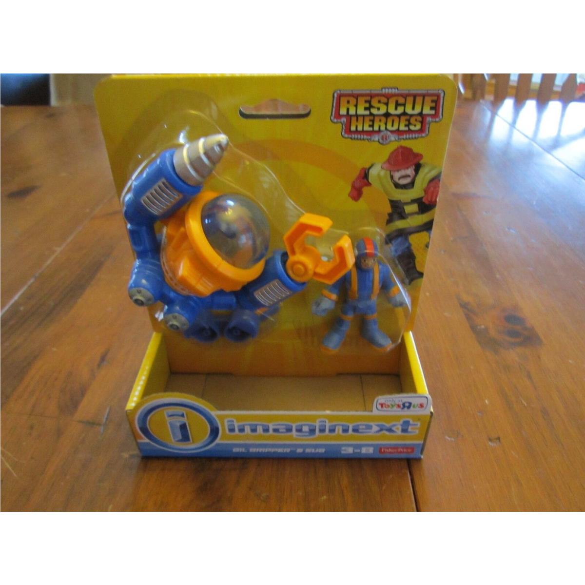 Fisher Price Imaginext Rescue Heroes Gil Gripper Sub Flipper Scuba Aquaman
