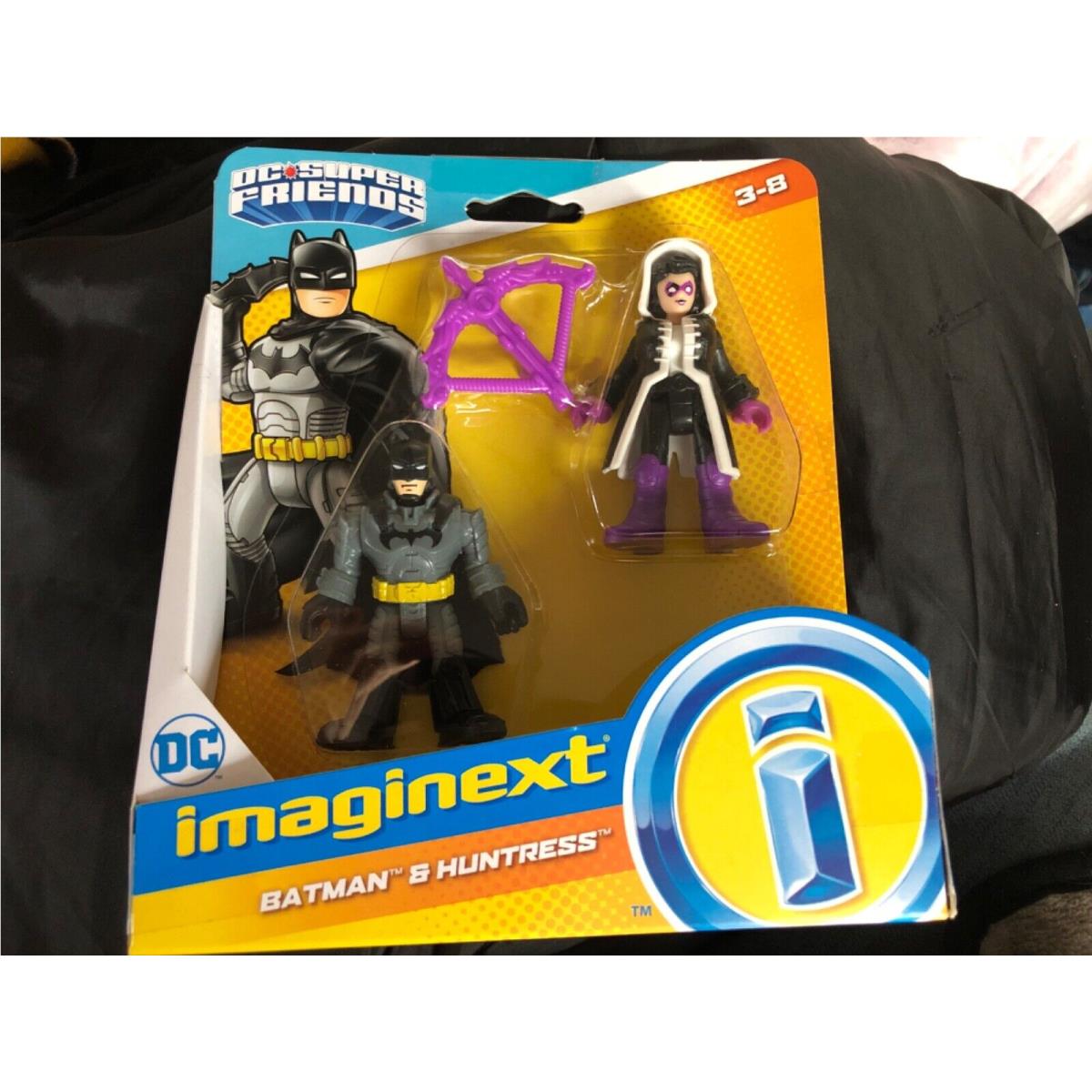 Imaginext Super Friends dc Batman and Huntress Crossbow Purple Armor Batman Toy