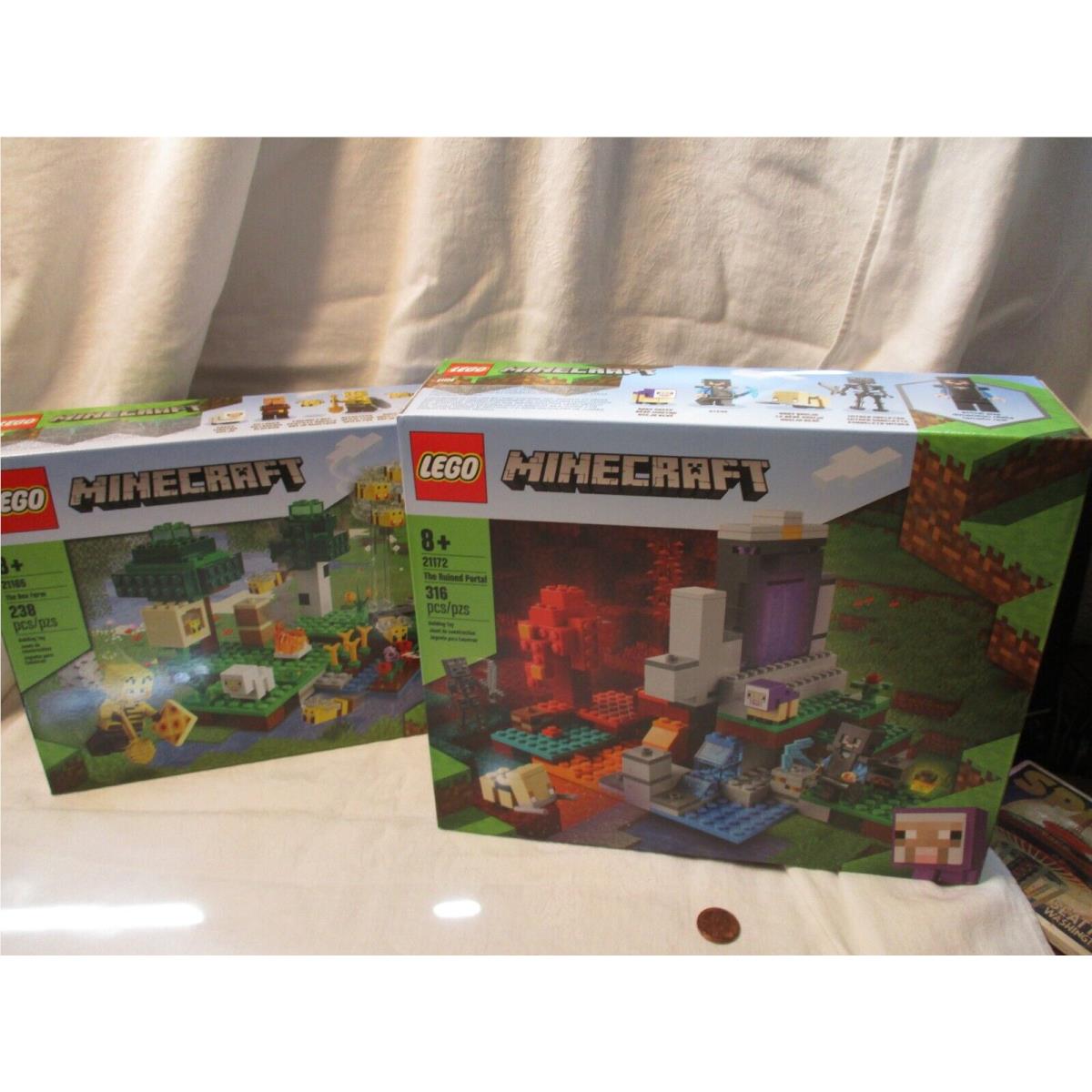 Lego Minecraft 21172 and 21165 The Bee Farm