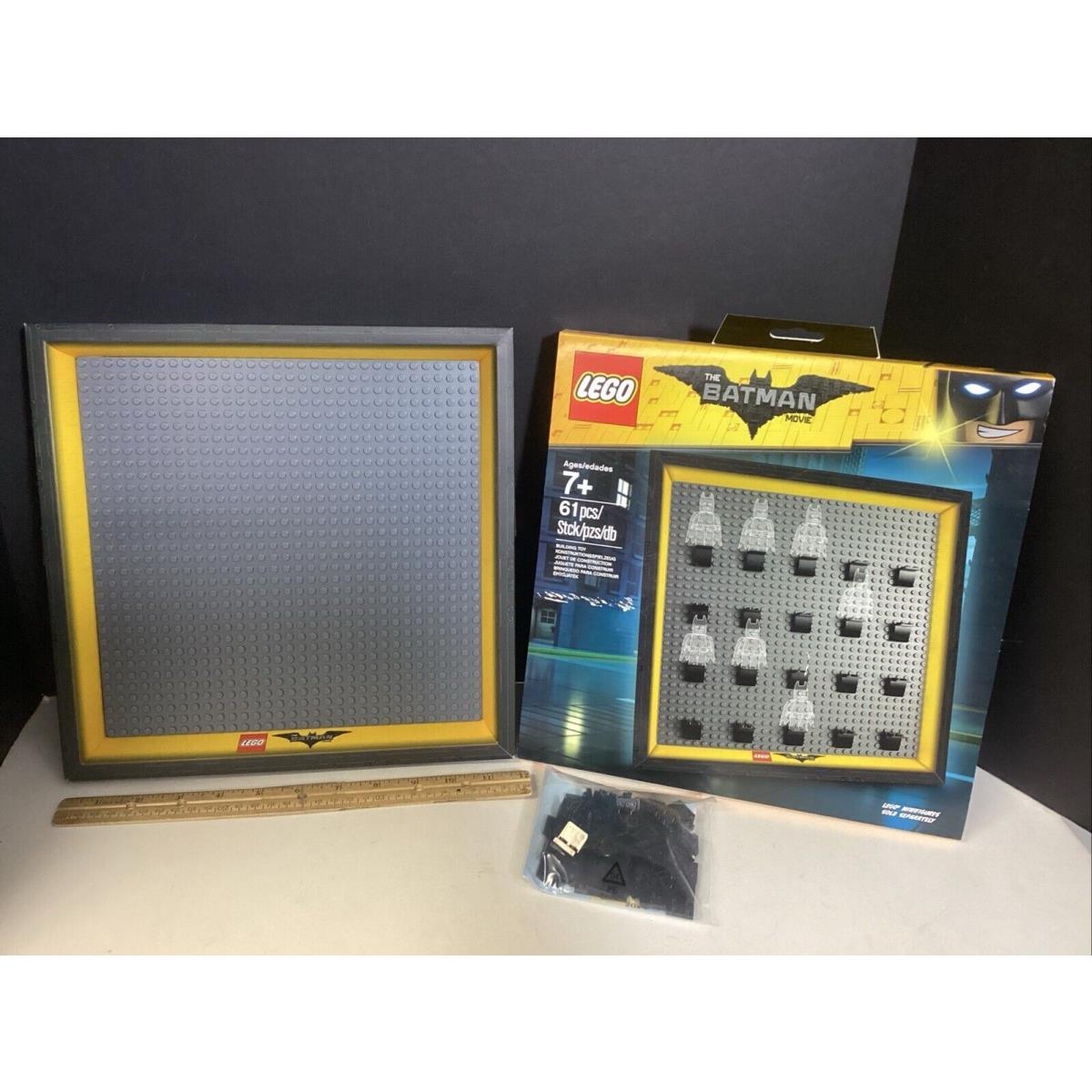 Lego Batman Movie: Batman Minifigure Collector Frame 61 Pc 853638 Unsealed