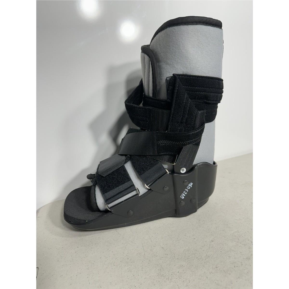 Donjoy Ankle Walker Brace Walking Boot M