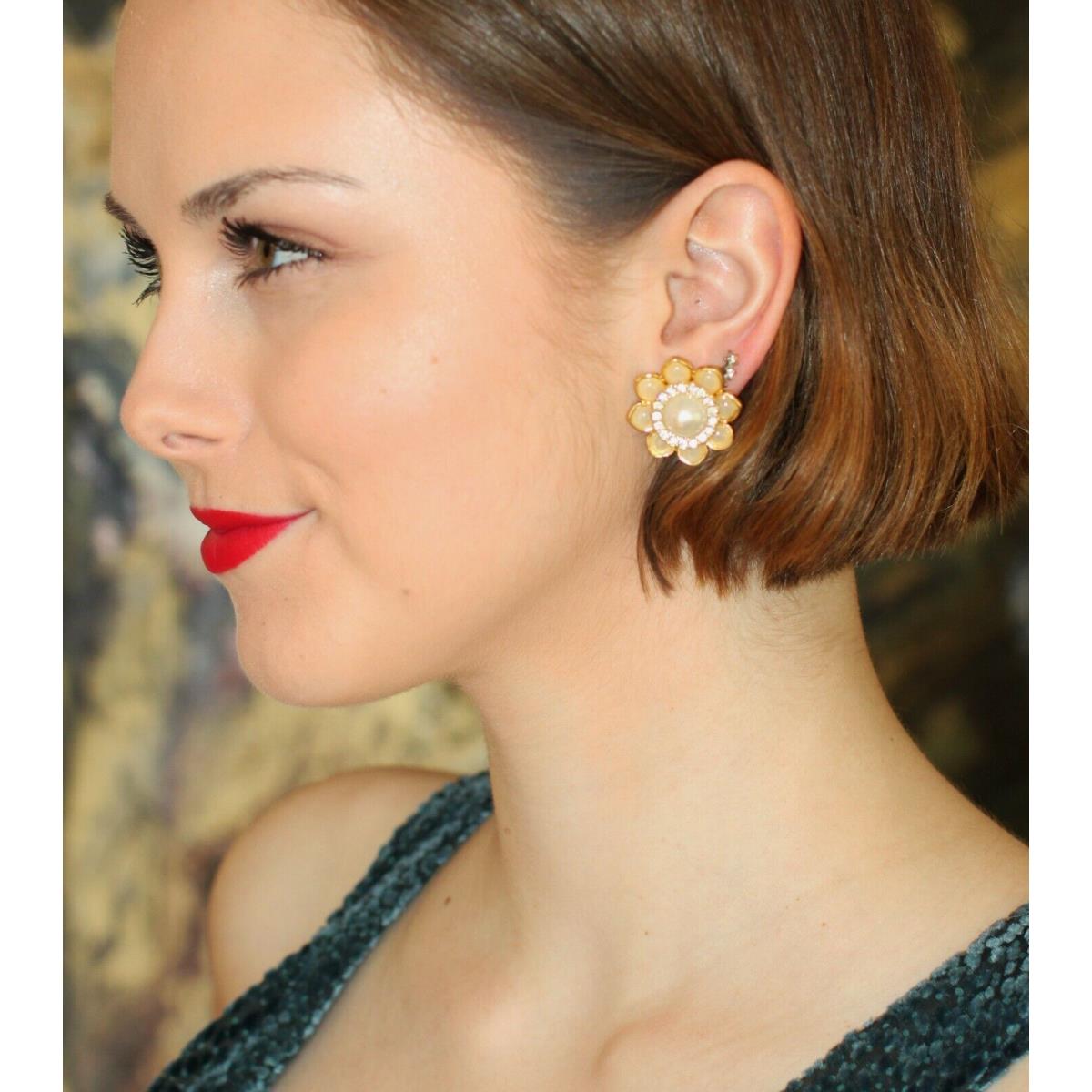 Kate Spade York Daisy Enamel Crystal Halo Stud Earrings Flower - Kate Spade  jewelry - 098686397866 | Fash Brands