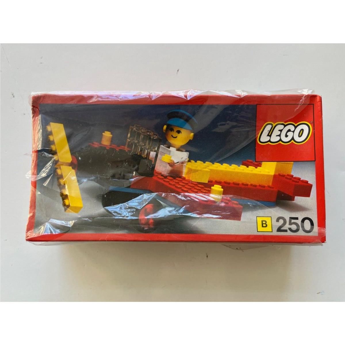 Lego 250-3 Lego Aeroplane and Pilot Oop 1974 Airplane Plane