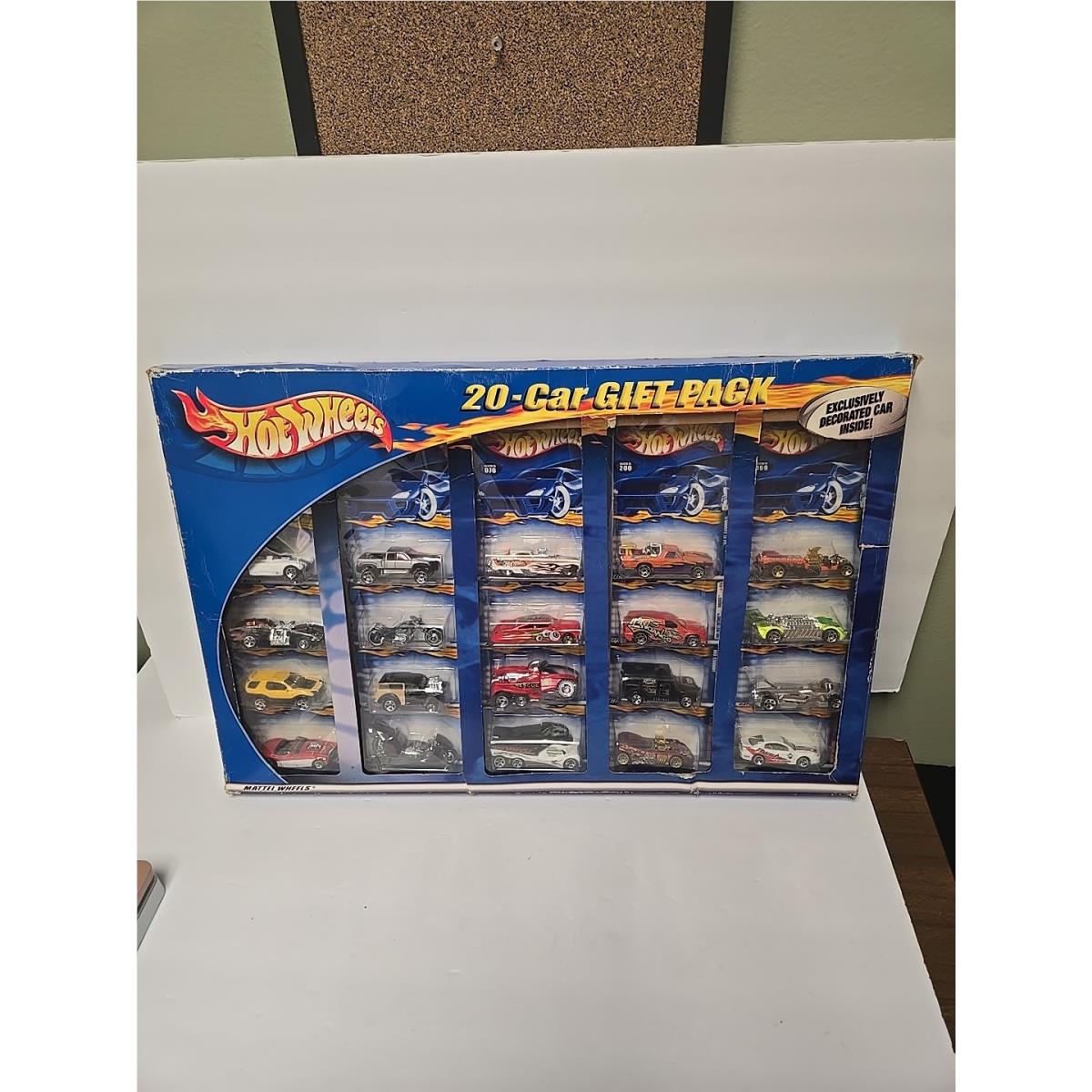 Vintage Hot Wheels Mattel Wheels 20 Car Gift Set Die Cast 1:64 Scale Rare