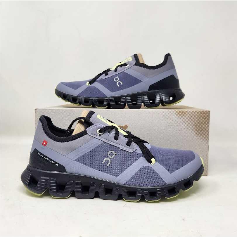 Women`s 8 ON Running Cloud X 3 AD Sneakers in Fossil / Hay 3WD30301521