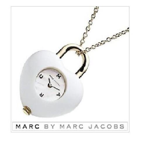 Marc Jacobs White Acrylic Heart+mop Gold Tone Chain Watch NECKLACE-MBM8501