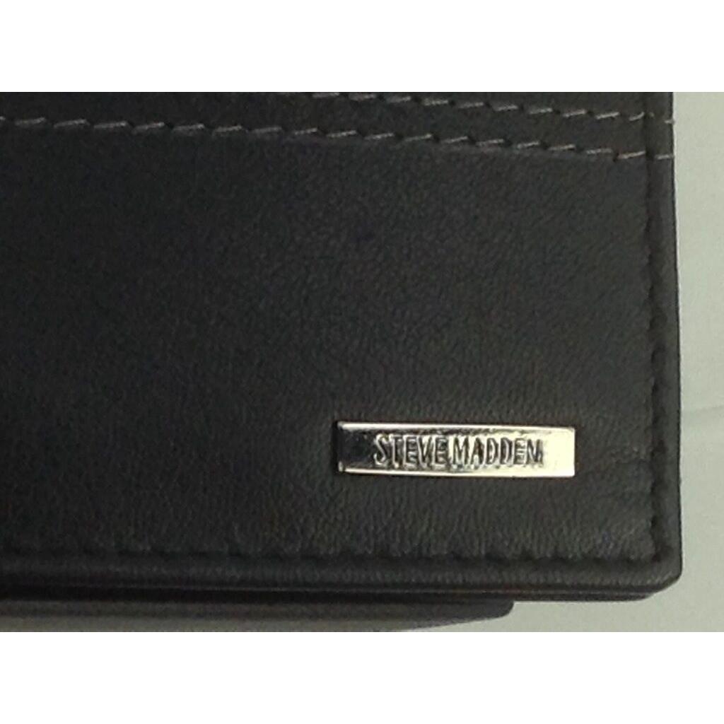 Men`s Steve Madden Brand Black Leather Passcase Bifold Wallet