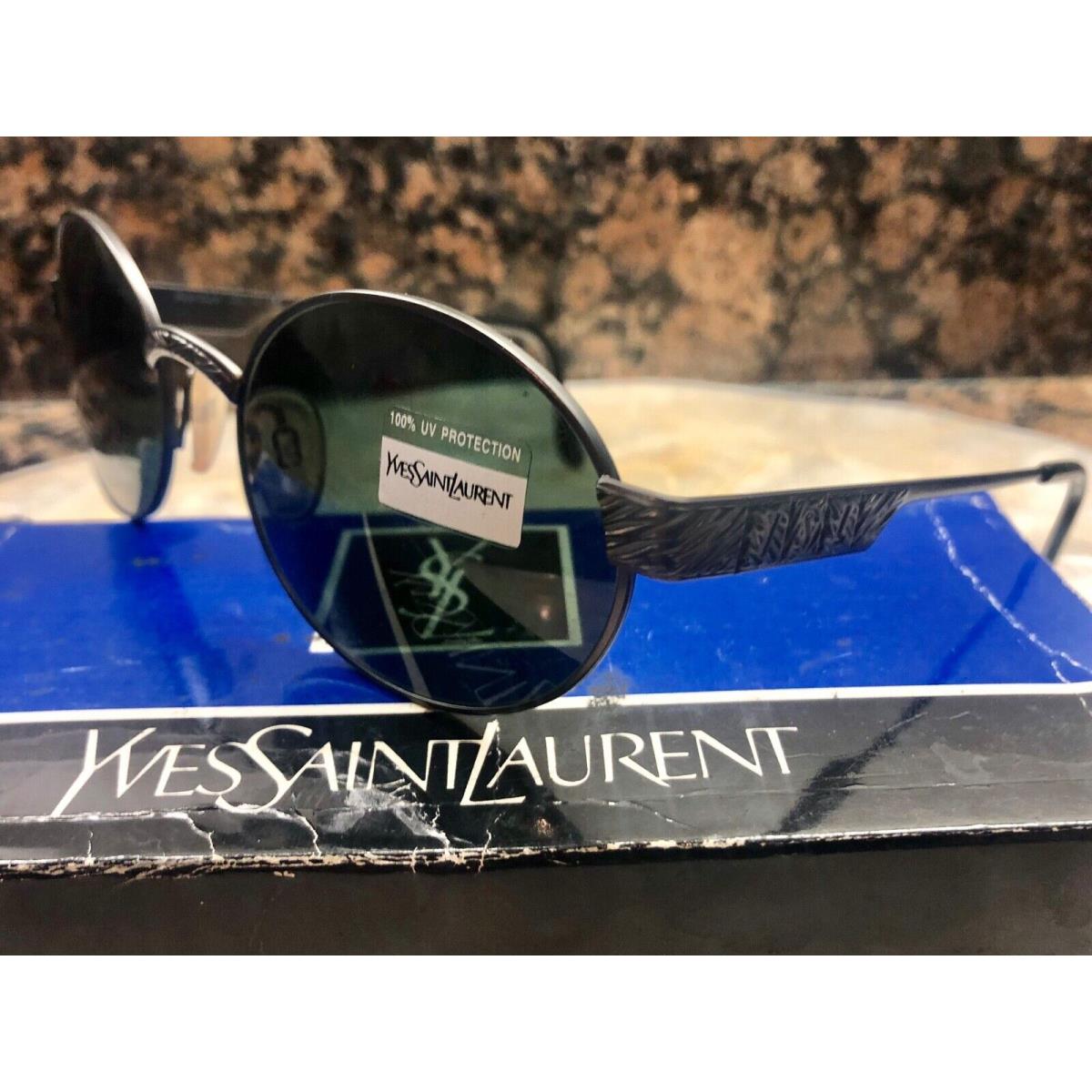 Yves Saint Laurent Gun Metal MOD6043 Y276/S 135 1970`s 80`s Vintage Sunglasses