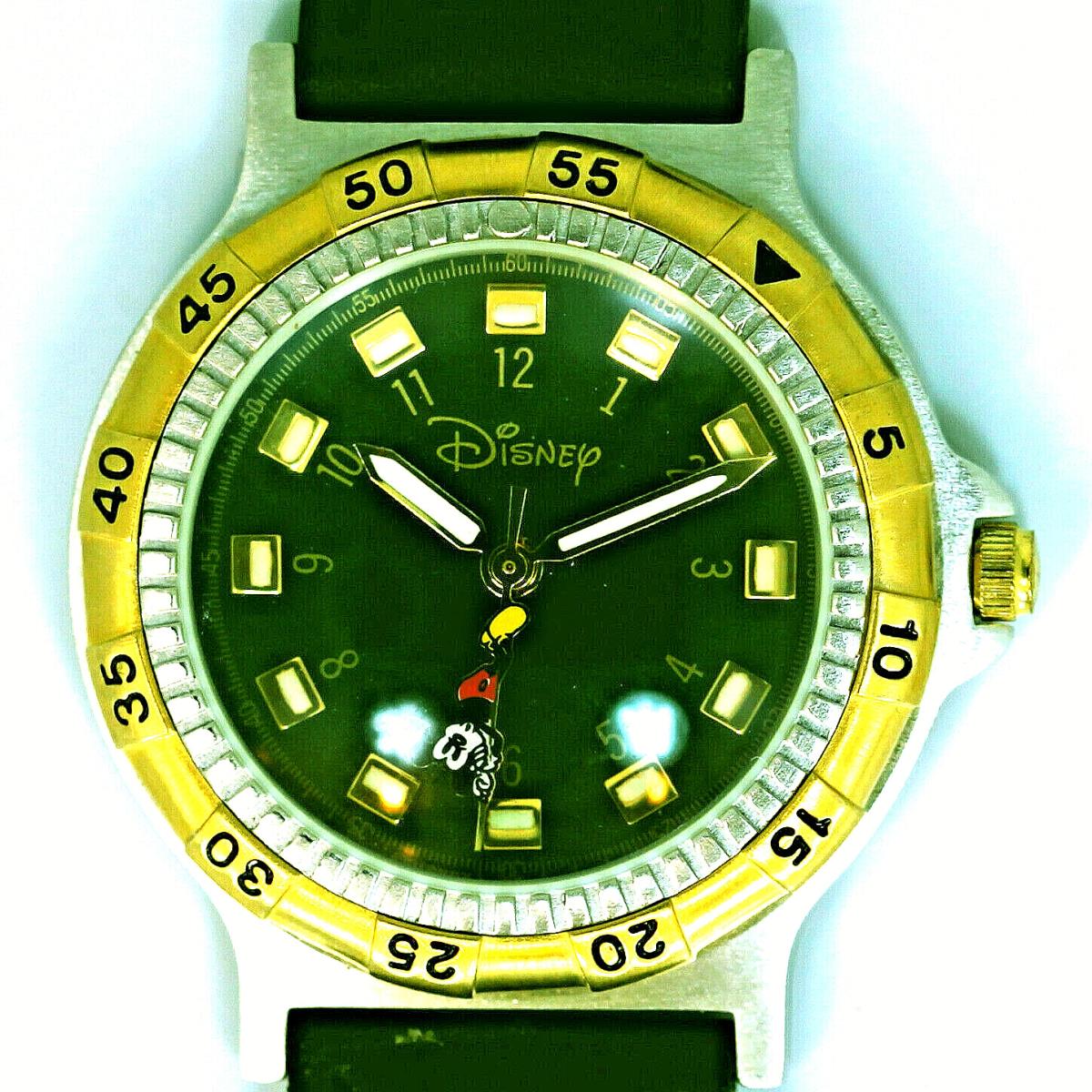 Fossil Mickey Riding Seconds Hand Green Easy Read Glow Marks Dial DS-60 Watch