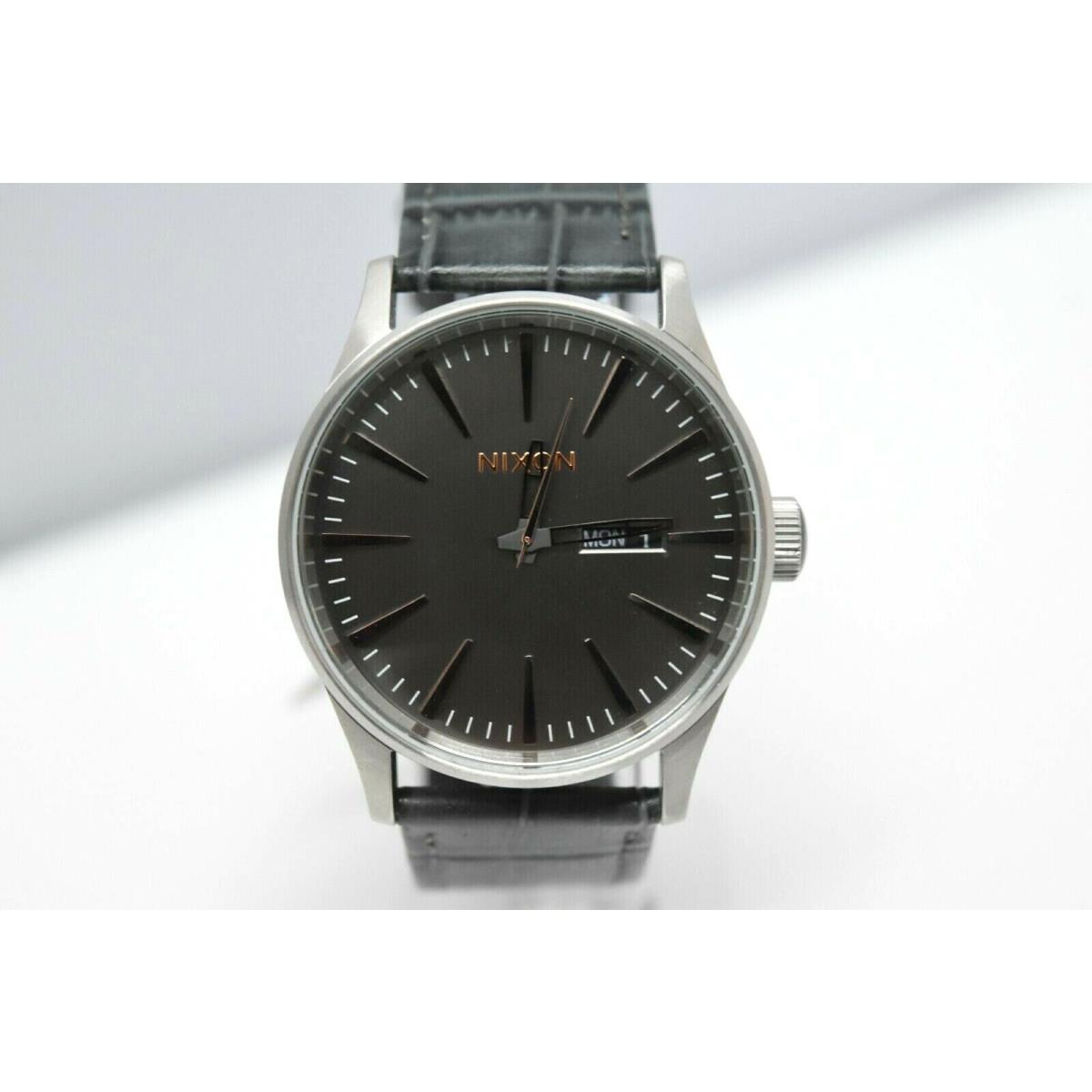 Nixon Sentry Leather Blue Gray Date Day A105 2145-00 Watch