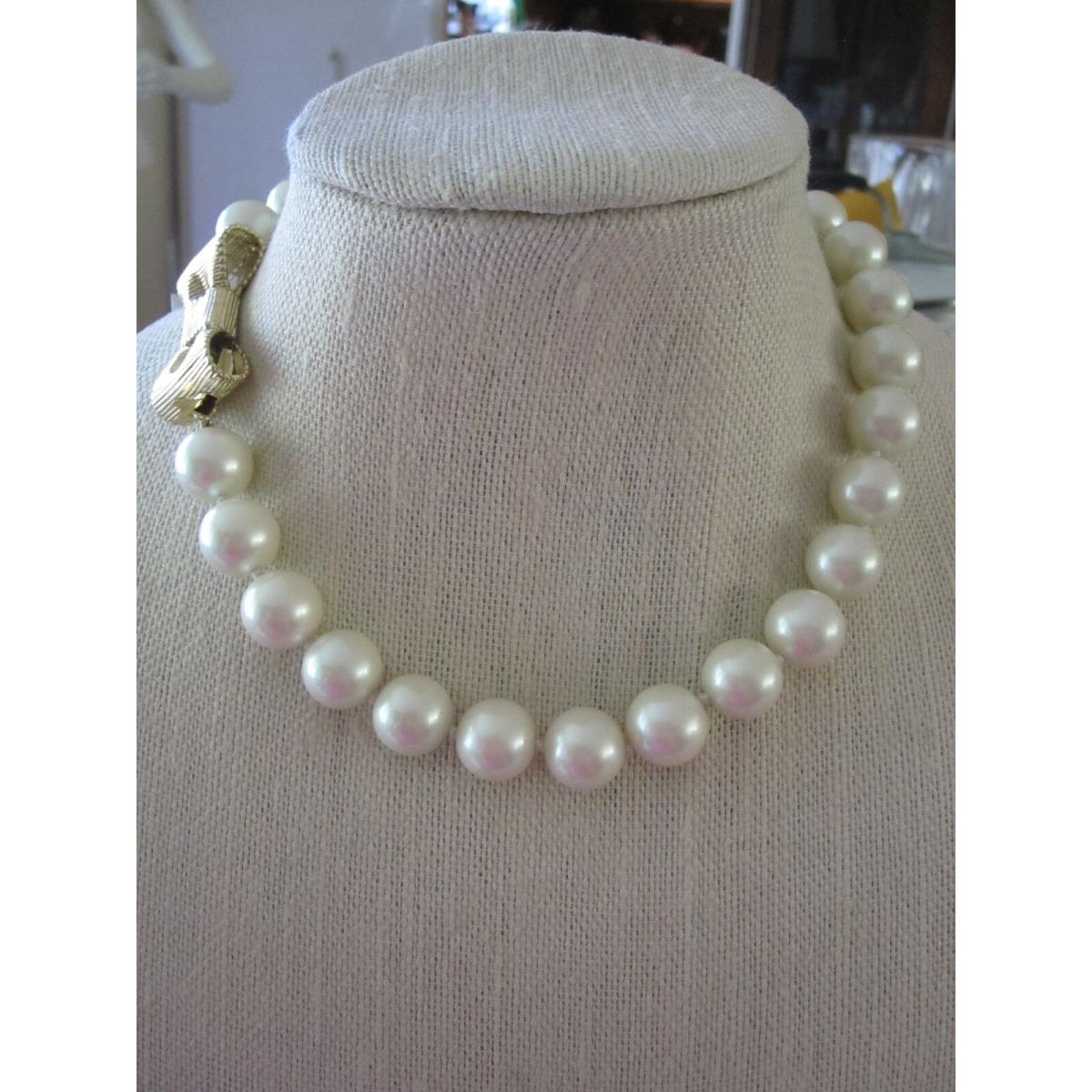 Kate Spade All Wrapped Up Faux Pearl Short Necklace with Gold Tone Bow - Kate  Spade jewelry - 098686321588 | Fash Brands