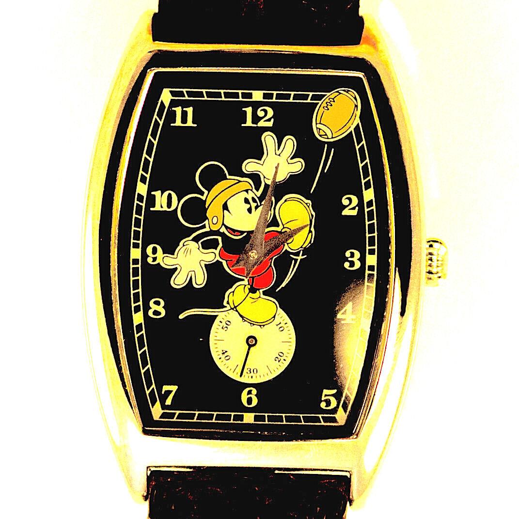 Mickey Football Sub-secs Dial Fossil Ltd 452/2500 Rectangular LI-1670 Watch