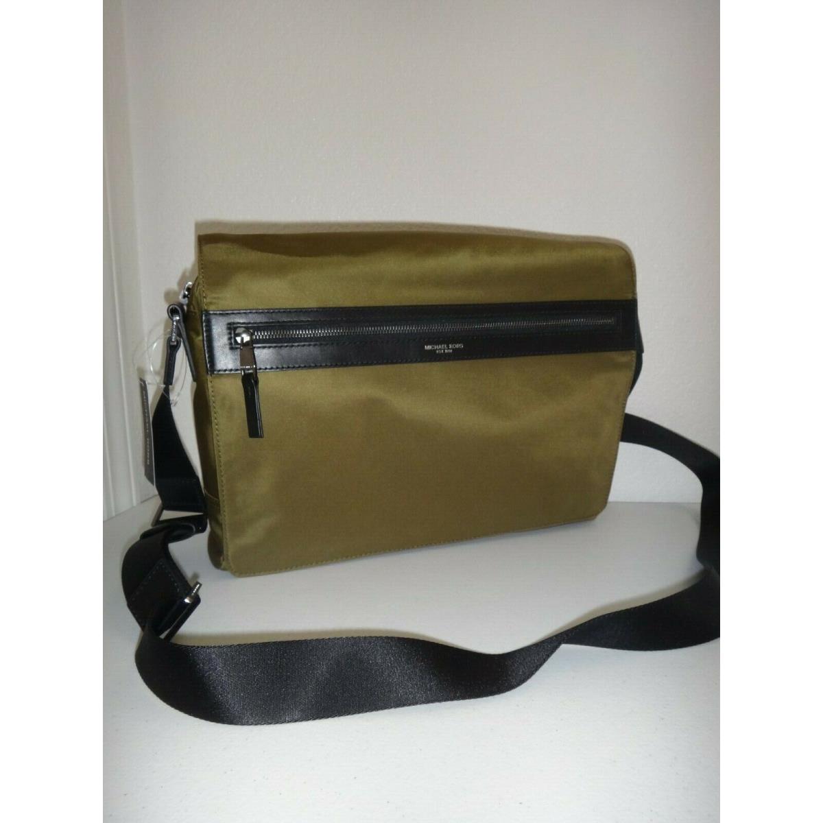 Michael kors kent online messenger bag