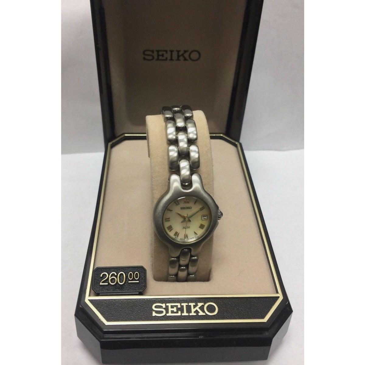 Seiko Mother-of-pearl Satin Stainless Women`s Watch SXD255 Cal. 7N82