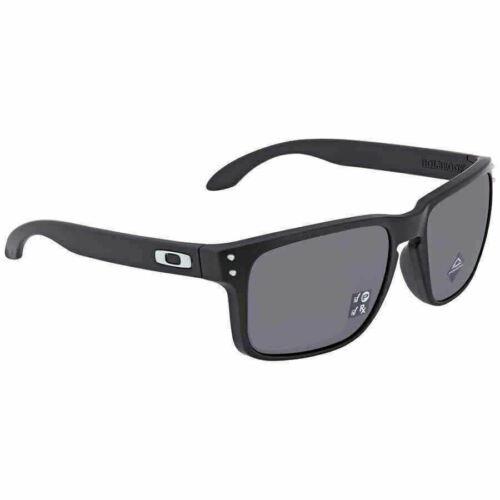 OO9102-E8 Mens Oakley Holbrook Sunglasses - Black Frame, Gray Lens